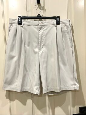 Men’s Pleated Dress Shorts